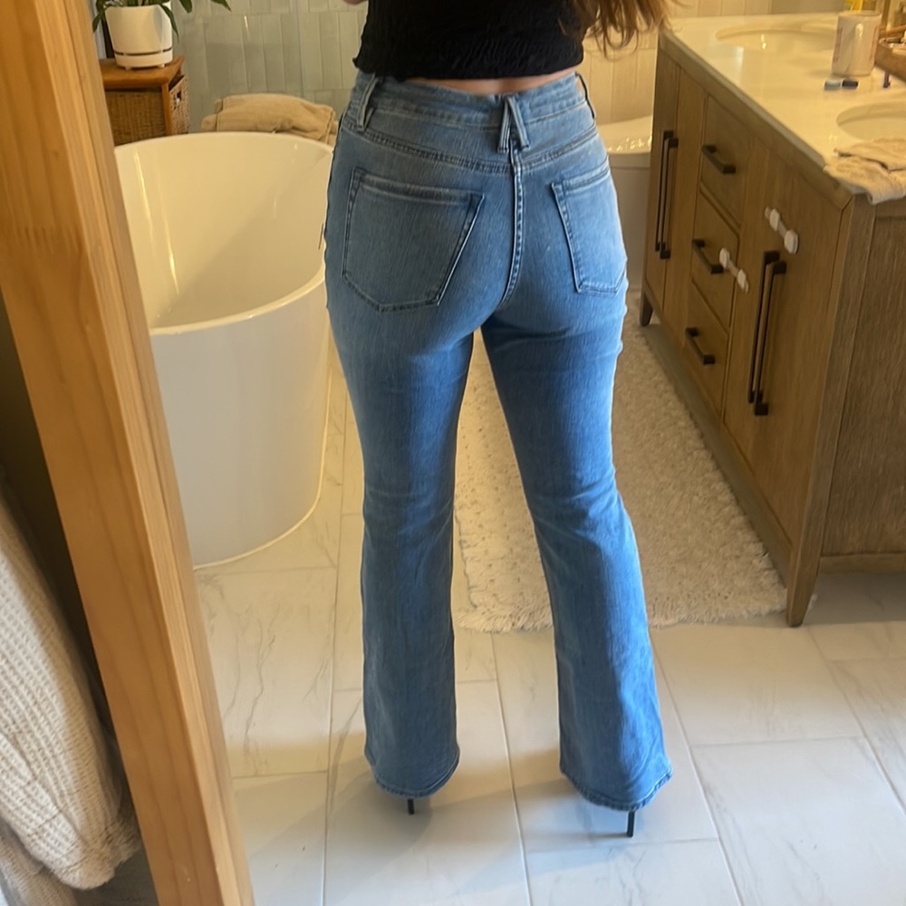 Good american good flare size 6 28 jeans distressed